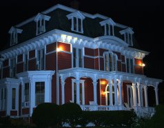 The Blomidon Inn at Night